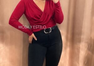 Remera Cruzada con Escote